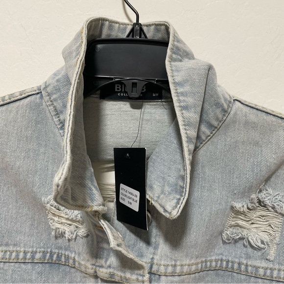 Stylish Light Blue Denim Jacket with Fringe - Picture 15 of 15